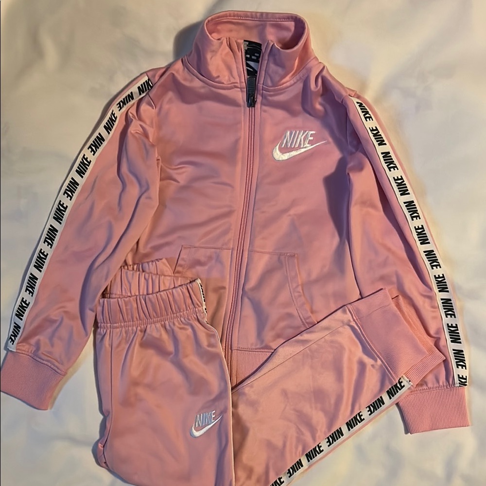 Nike Kids Matching Set in Pink with White Accents
